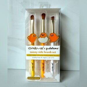 Brand new Crème x Gudetama makeup brush set - set of 3 brushes